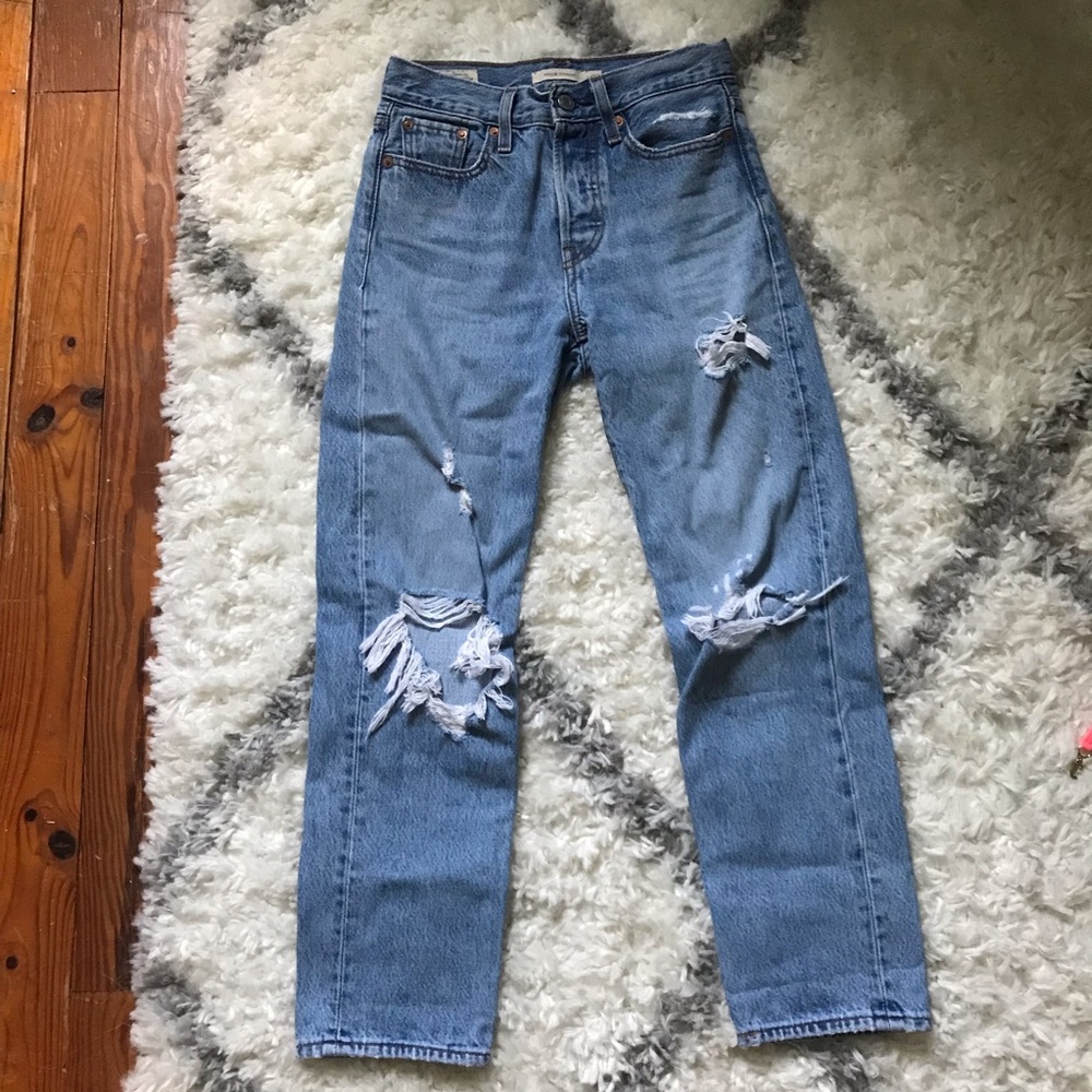 Levi Wedgie Jeans Size 23 Waist